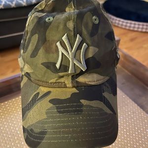 NY Yankee baseball hat camo
